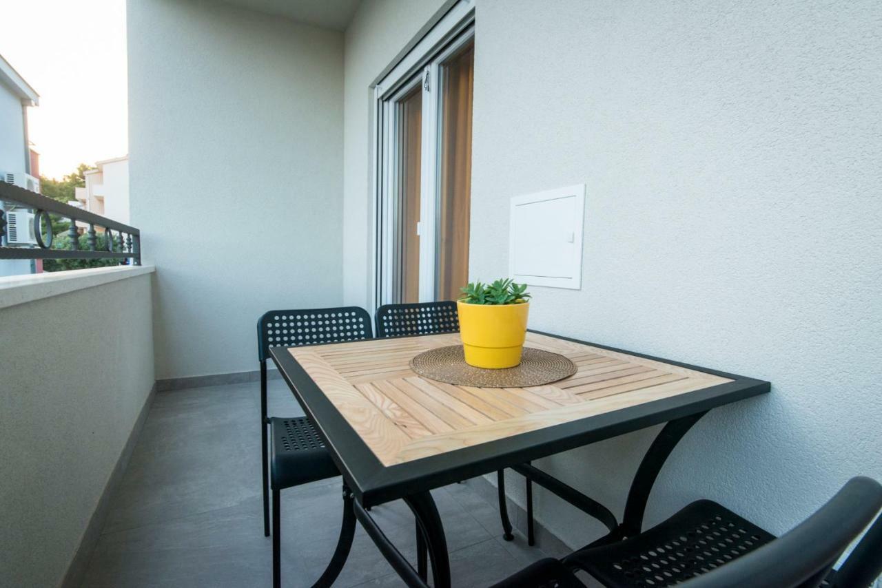 Apartmani Spiline Baška Voda Extérieur photo