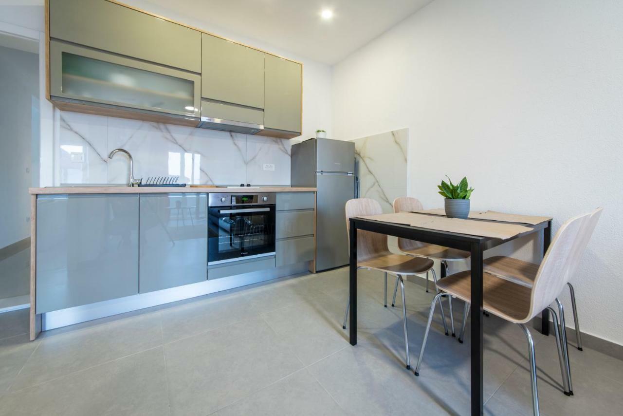 Apartmani Spiline Baška Voda Extérieur photo