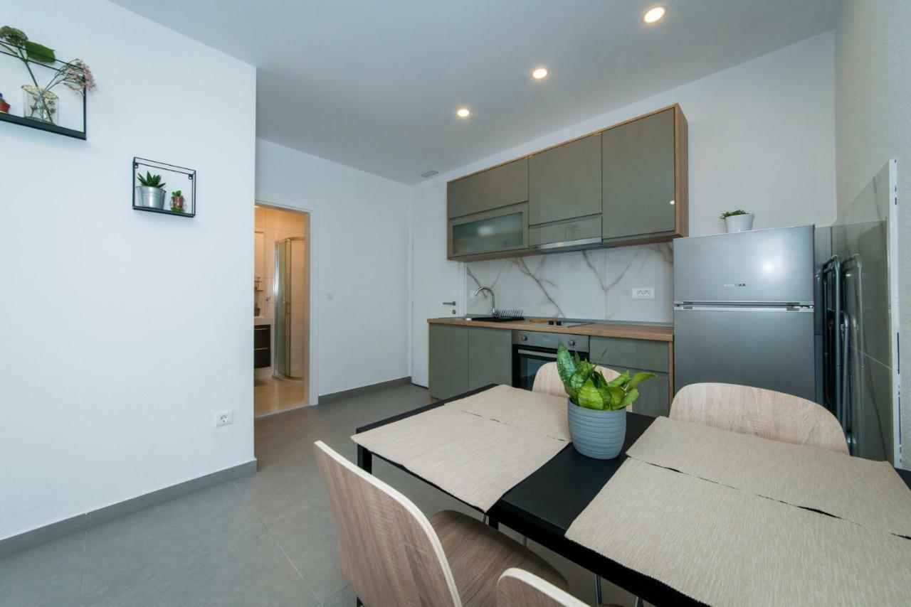 Apartmani Spiline Baška Voda Extérieur photo