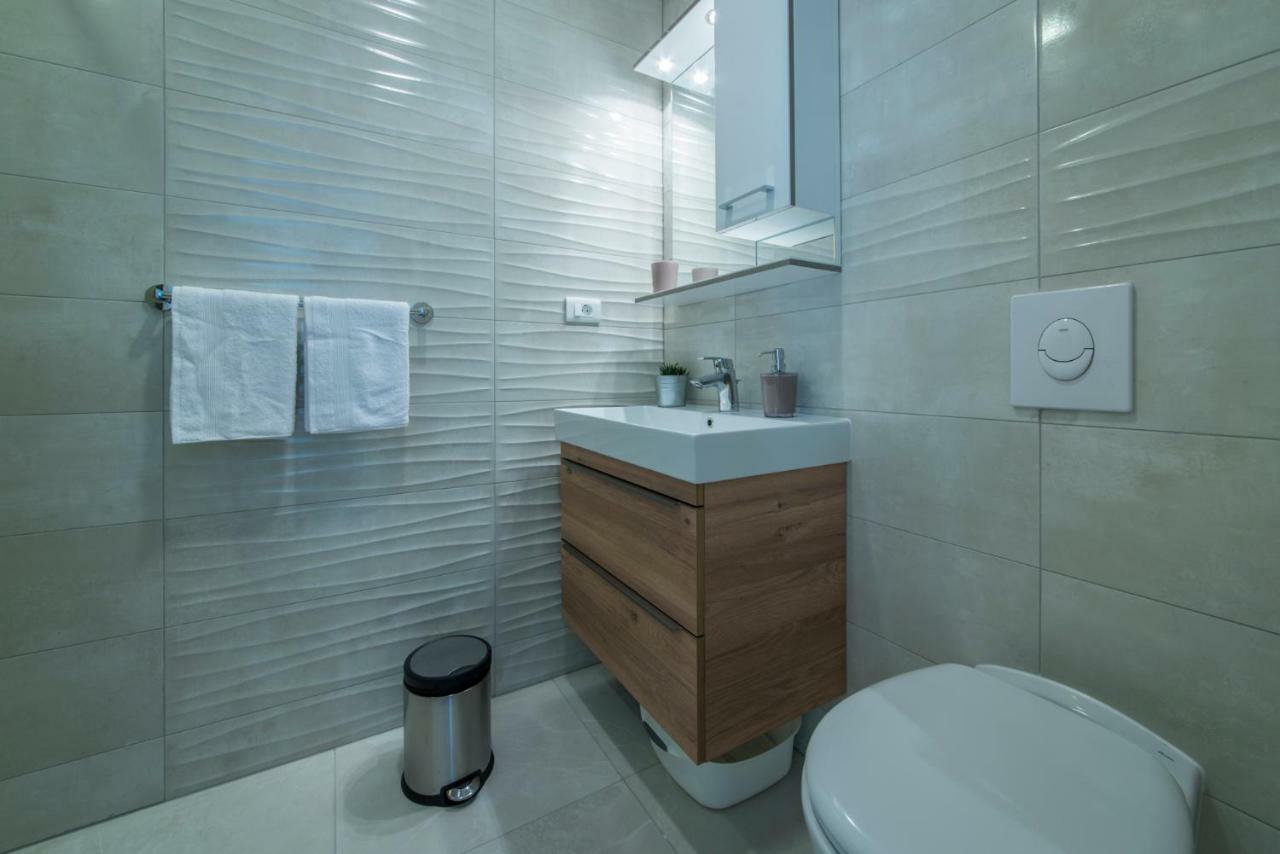 Apartmani Spiline Baška Voda Extérieur photo